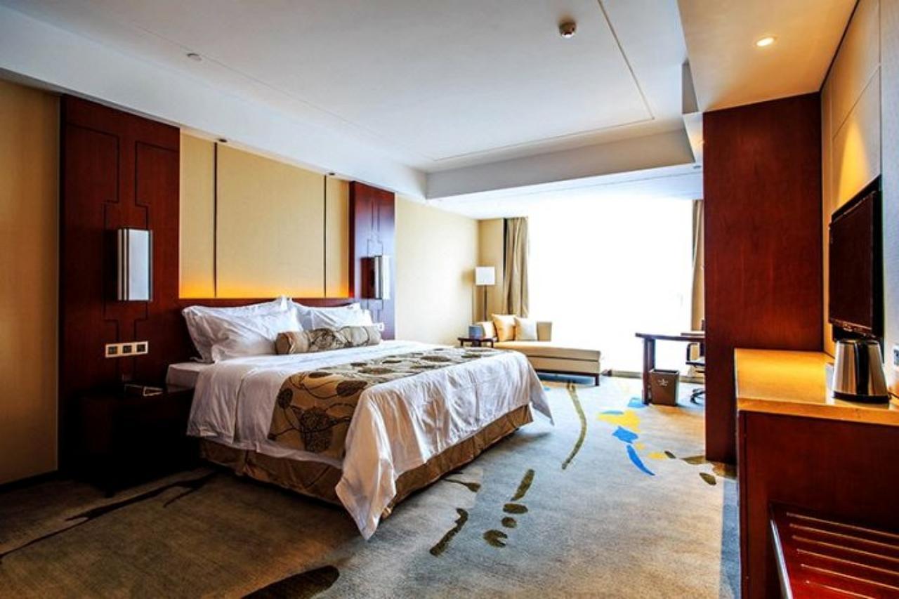 Ramada Jiaxing Hotel Exterior photo